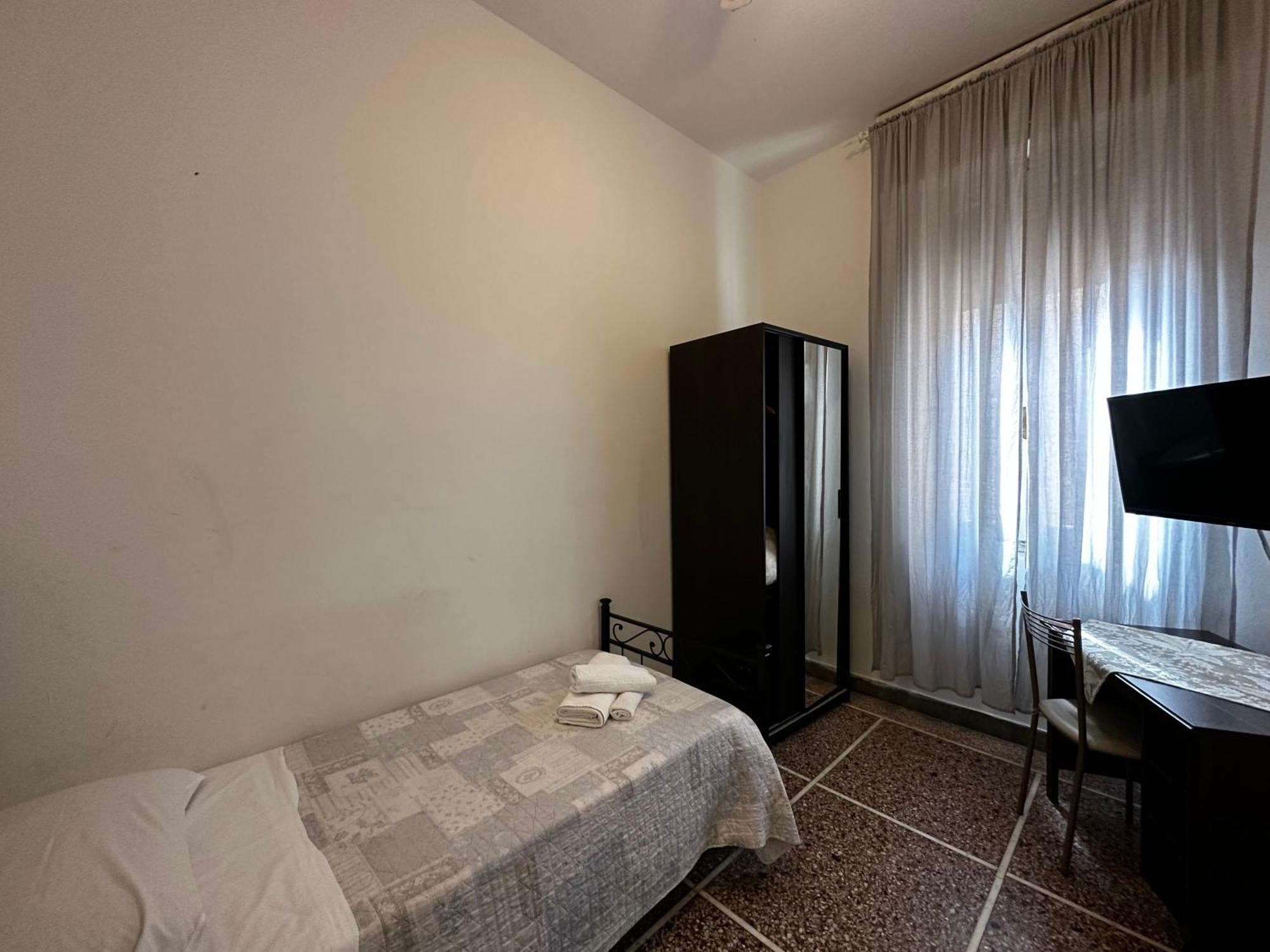 Holiday Pisa Gare 2 Eksteriør bilde
